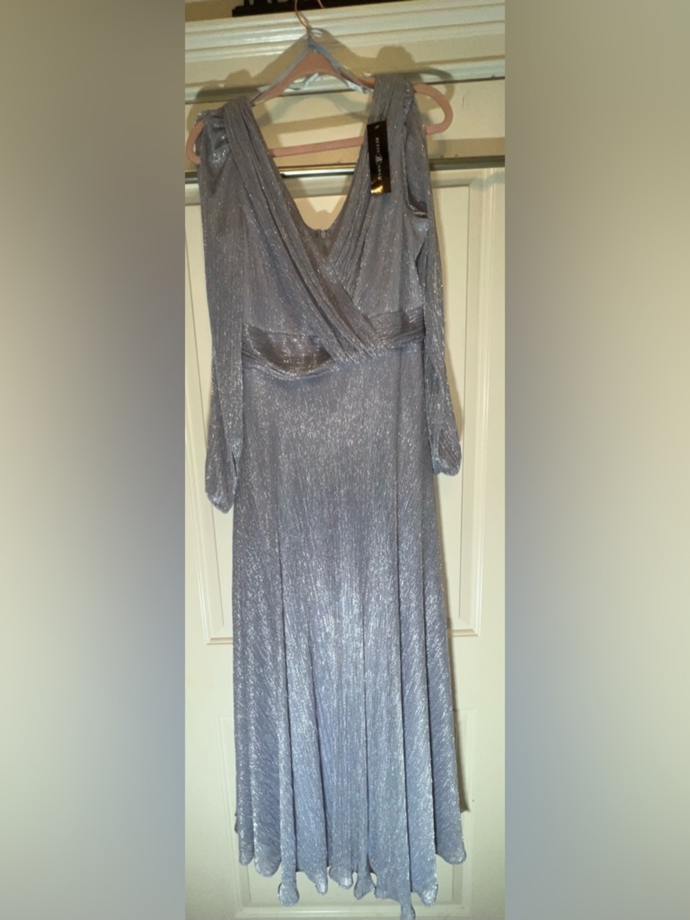 Betsy & Adam “Alexa" Metallic Gown. NWT. Size:: 16. Retail: $289.  Ask: $179.
